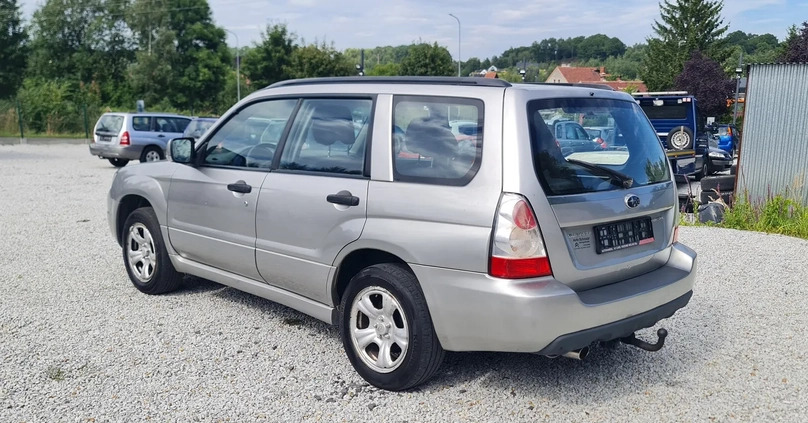 Subaru Forester cena 15900 przebieg: 218000, rok produkcji 2006 z Olszyna małe 497